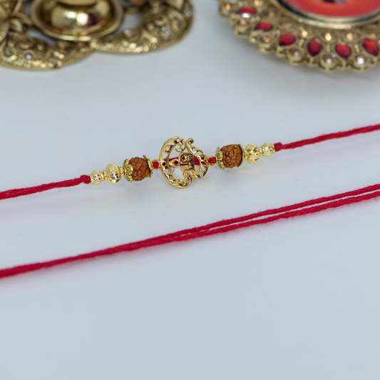 Cutout Tamil Aum Designer Laxmi String