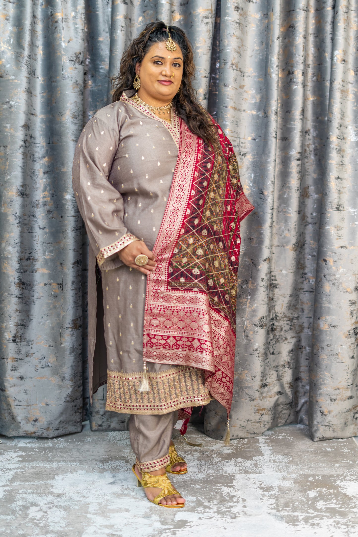 Grey Cotton Punjabi Set with Rich Brocade Scarf