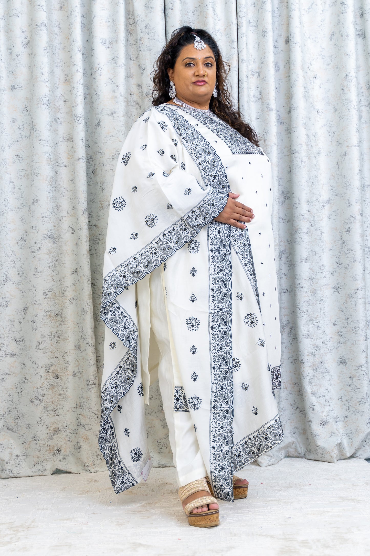 White Cotton Punjabi Set with Black Embroidery