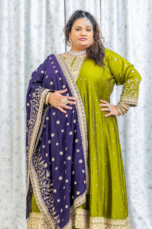 Green Cotton Punjabi Set with Contrast Dupatta
