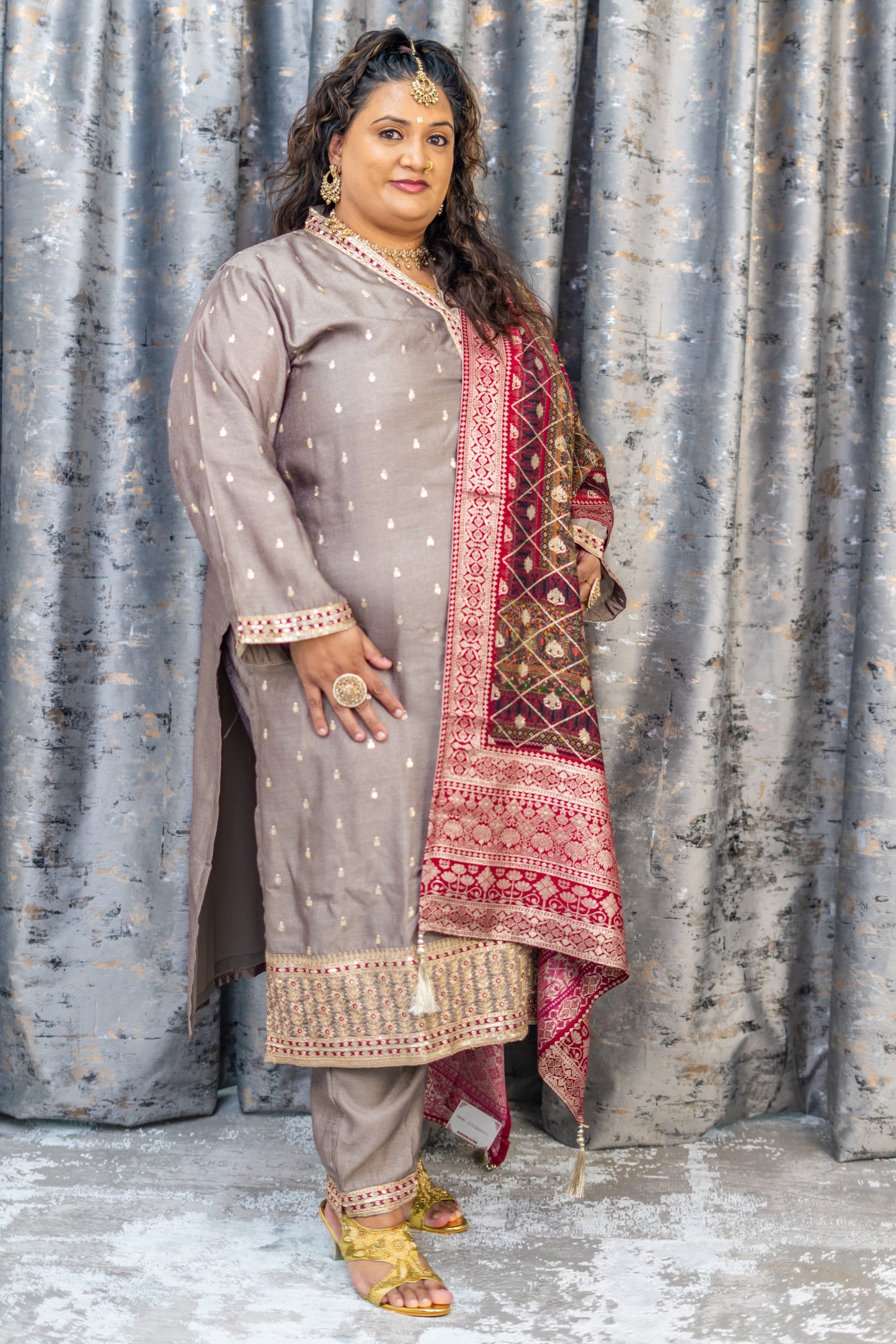 Grey Cotton Punjabi Set with Rich Brocade Scarf