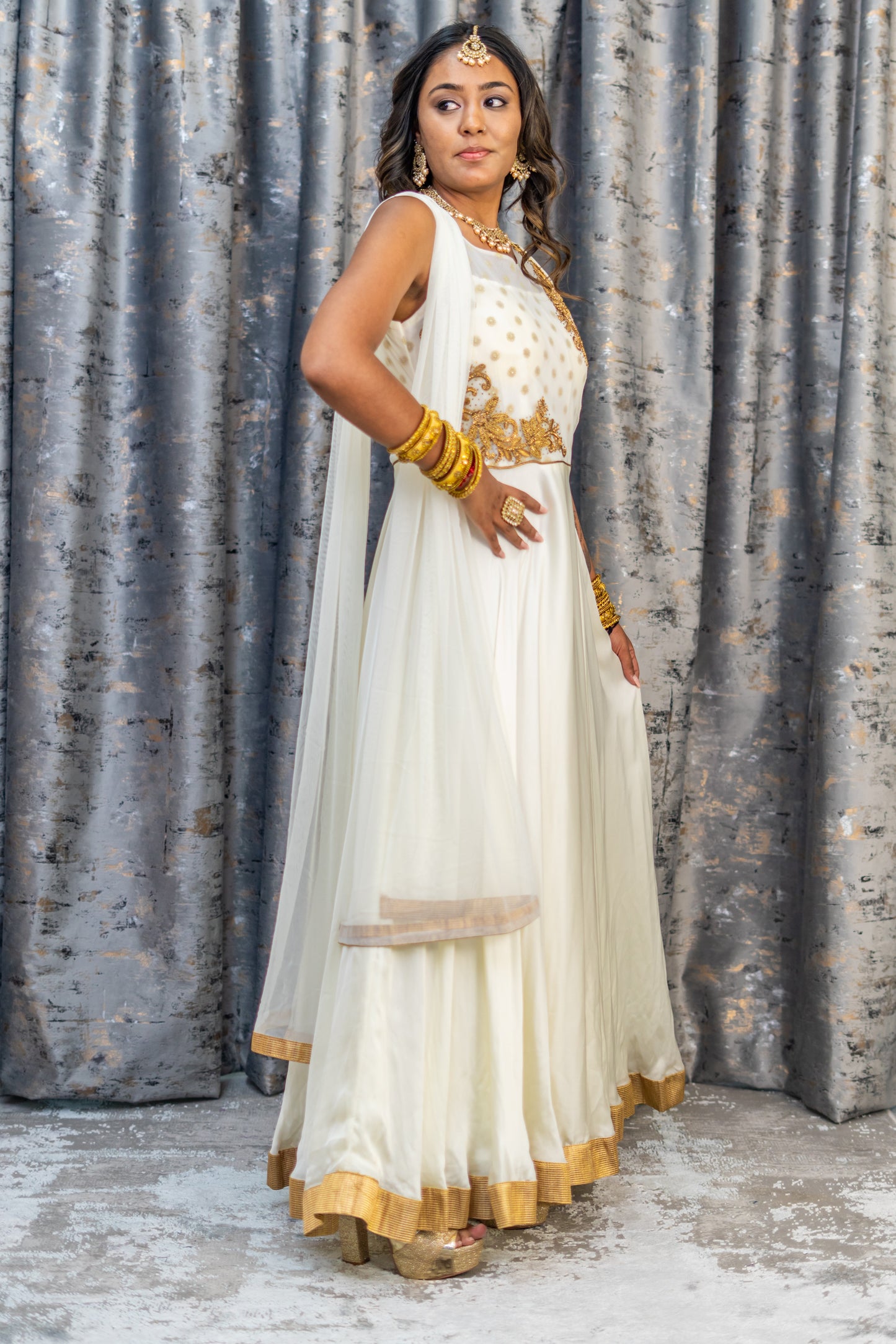 Off Withe Chinon Silk Punjabi Sete
