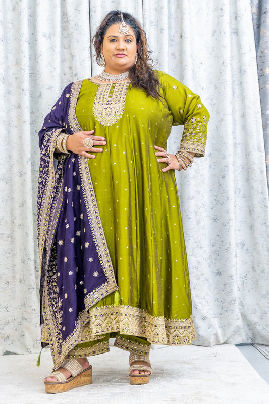 Green Cotton Punjabi Set with Contrast Dupatta