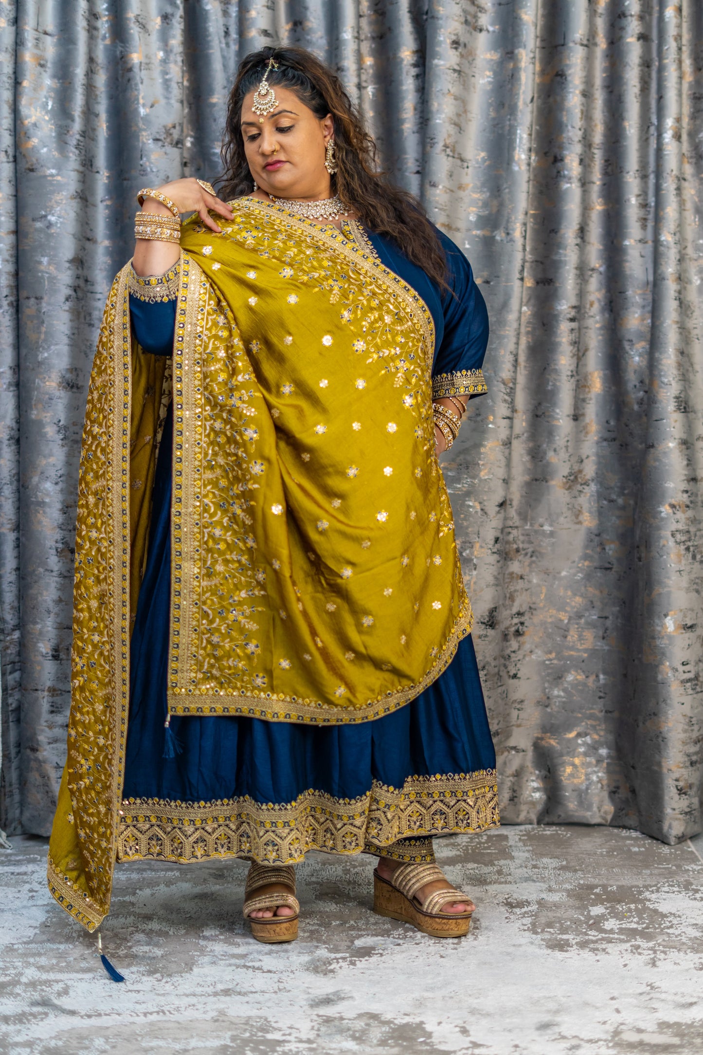 Navy Blue Punjabi Set with Contrast Green Dupatta