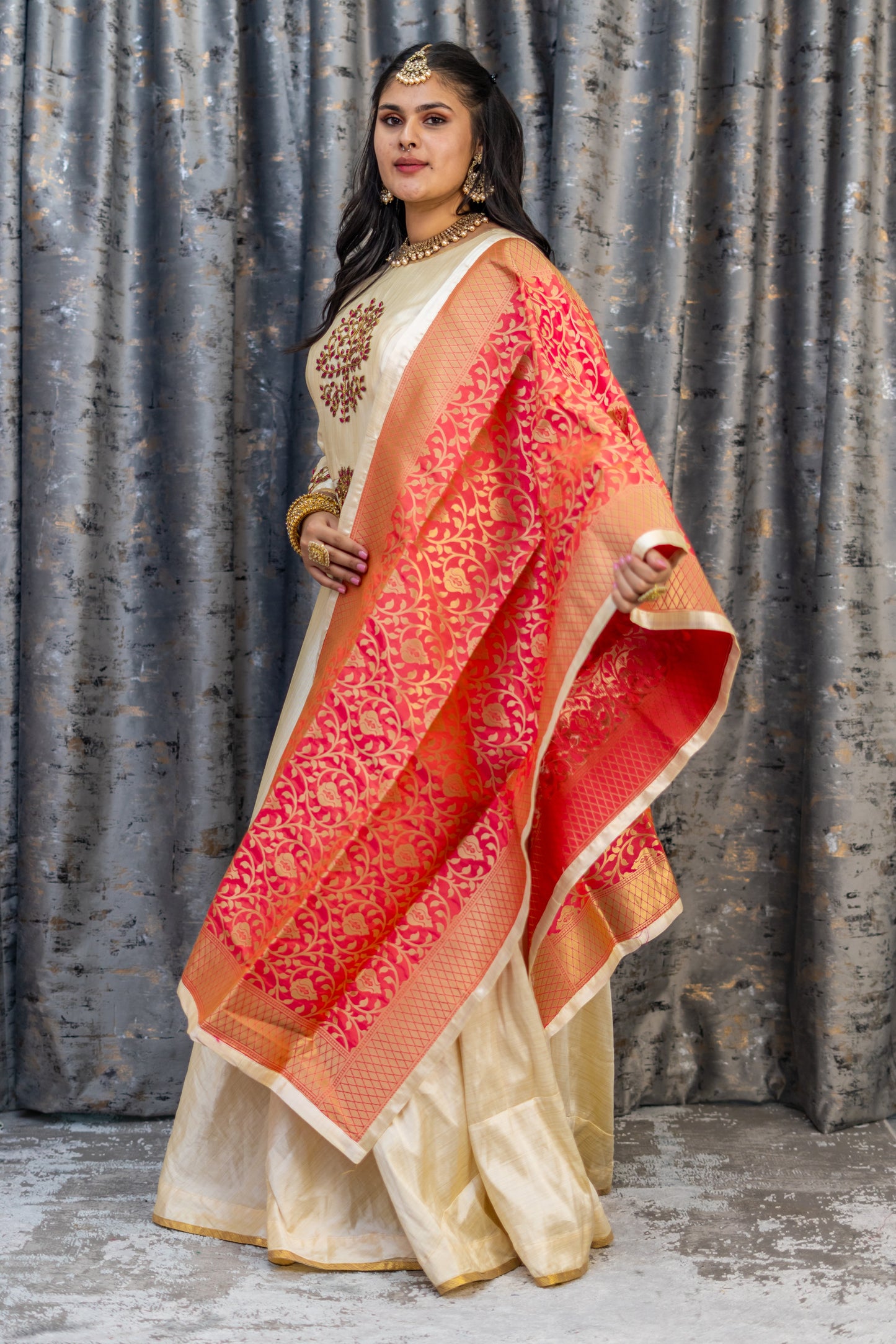 Cream Raw Silk Punjabi Set with Contrast Dupatta